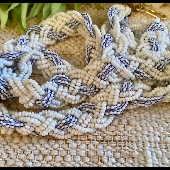 Jewelry - Vintage unique beaded belt